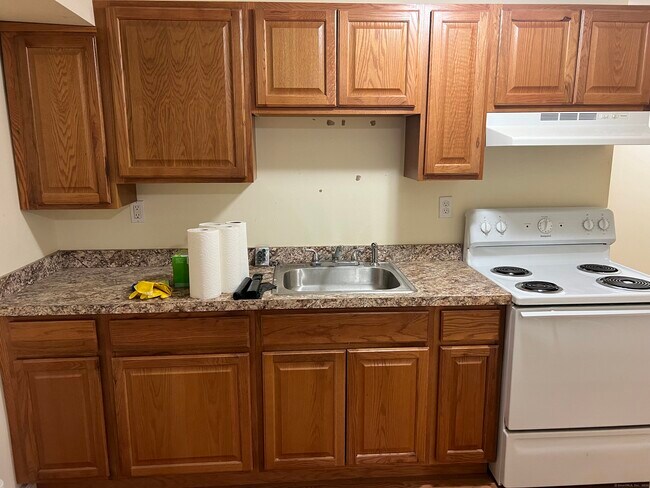 Building Photo - 539 Howe Ave