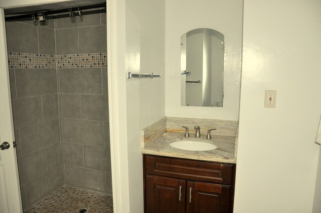 Building Photo - 1657 El Rito Ave