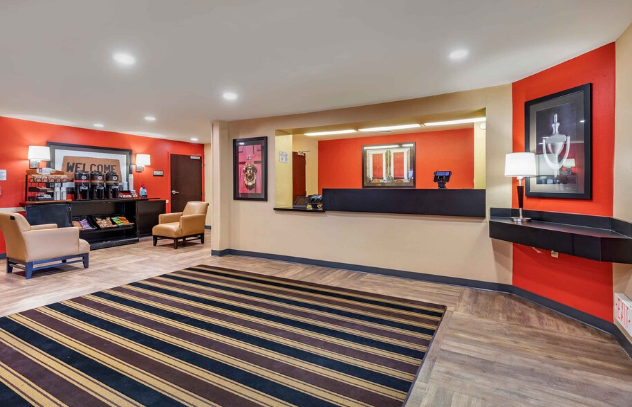 Lobby and Guest Check-in - Furnished Studio - Austin