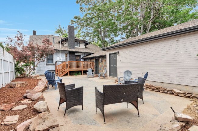 Building Photo - Chic & Cozy Furnished CO living 1-Bed+1bath Studio in large luxury home in premier Denver area!