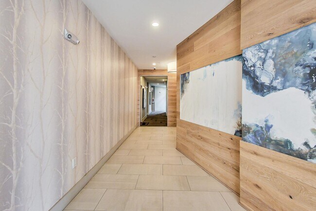 Building Photo - Gorgeous 2 bedroom 2 bath condo just steps from Columbia Hgts center $3,550