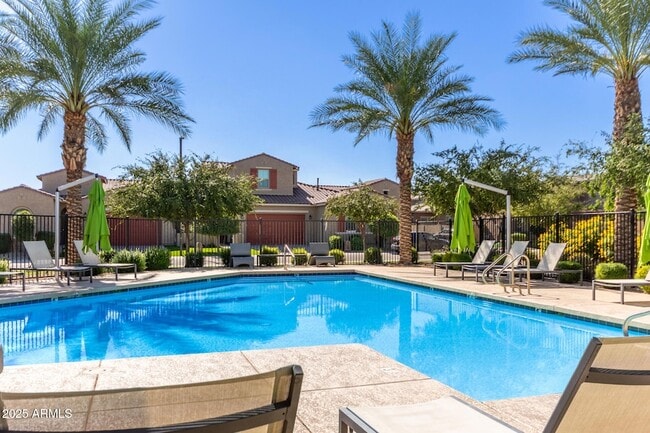 Building Photo - 1914 N 140th Ave