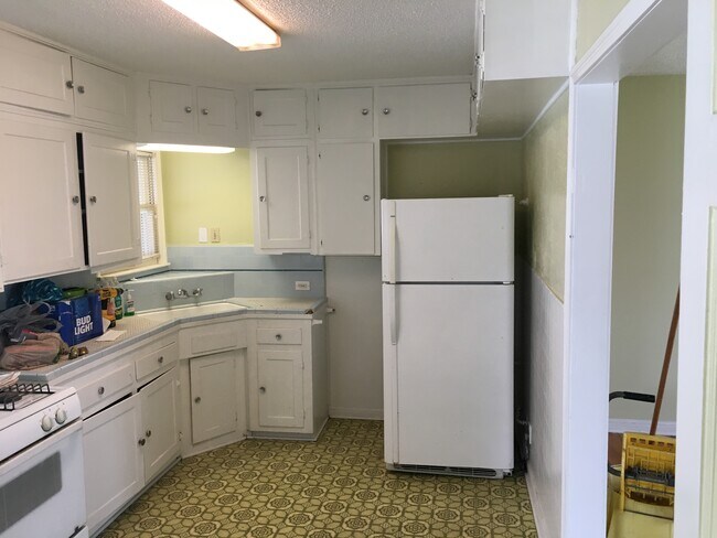 Building Photo - 2202 Lee Hall St