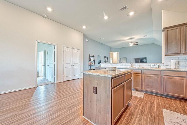 Building Photo - 20202 Creekdale Bend Dr