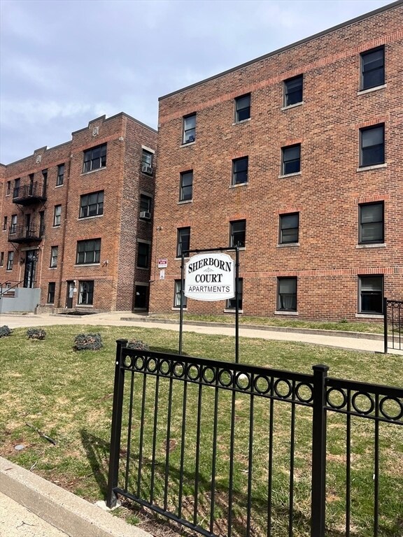 Building Photo - 475 Broadway