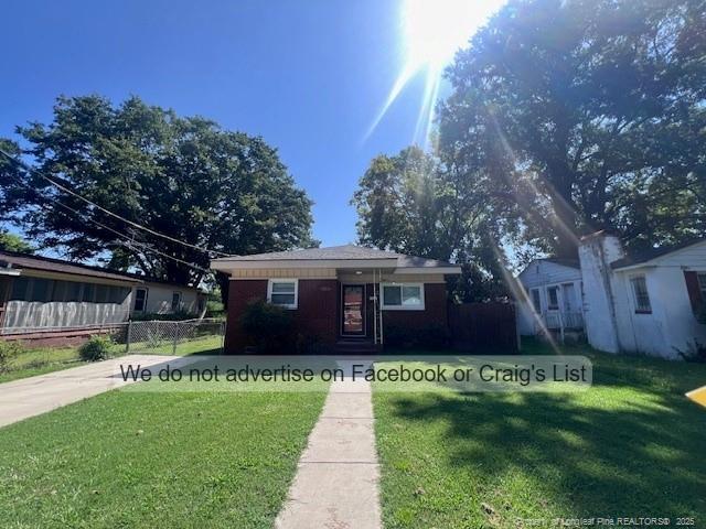Primary Photo - 824 E Orange St