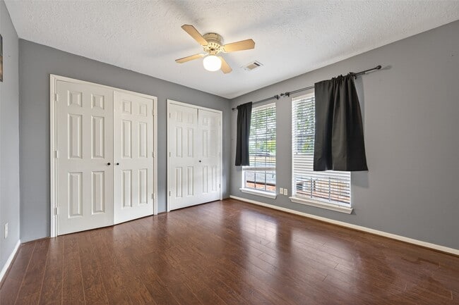 Building Photo - 7814 Millbrook Dr