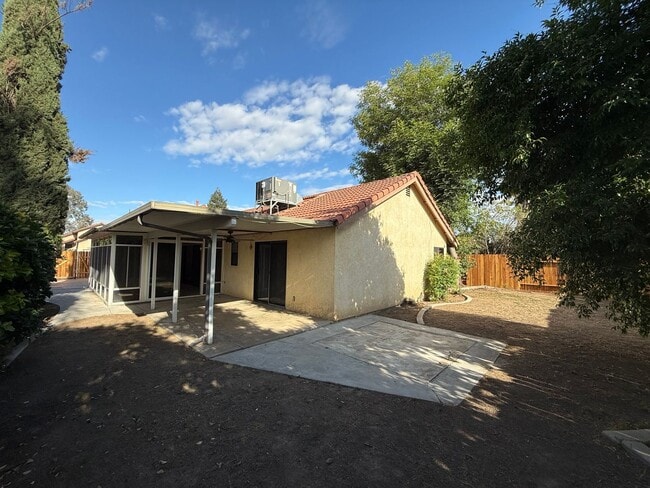 Building Photo - 4700 Wetherby Ct