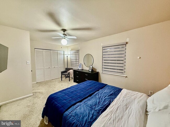 Building Photo - 5500 Woodlawn Manor Ct