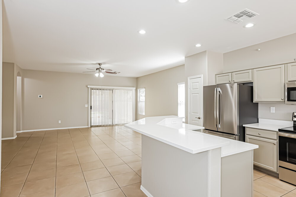 Building Photo - 12857 W Apodaca Dr