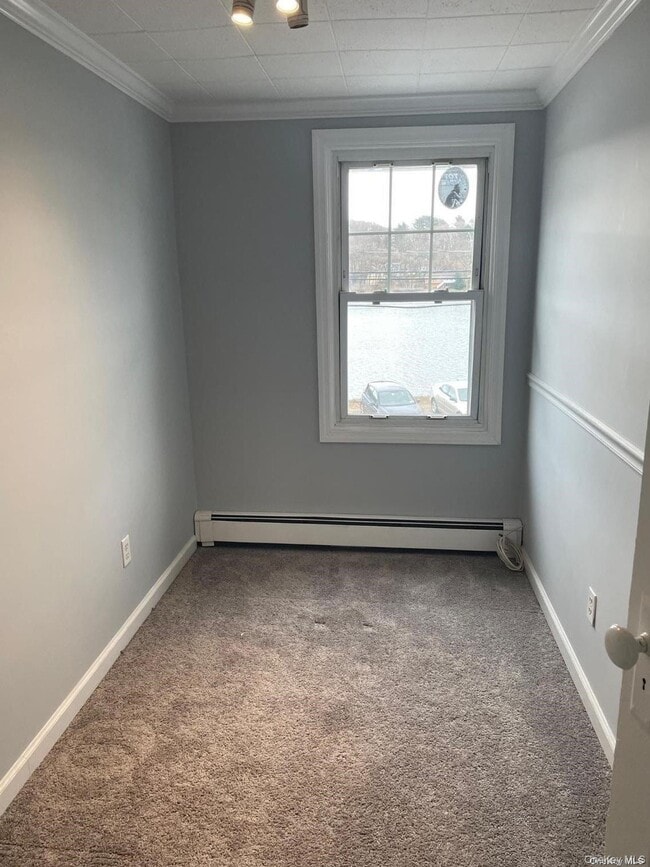 Building Photo - 51 Centershore Rd