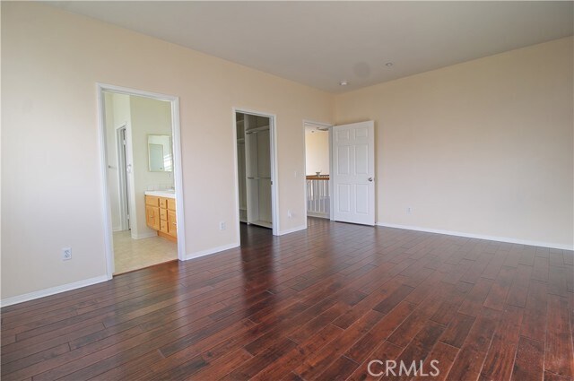 Building Photo - 206 N La Salle St