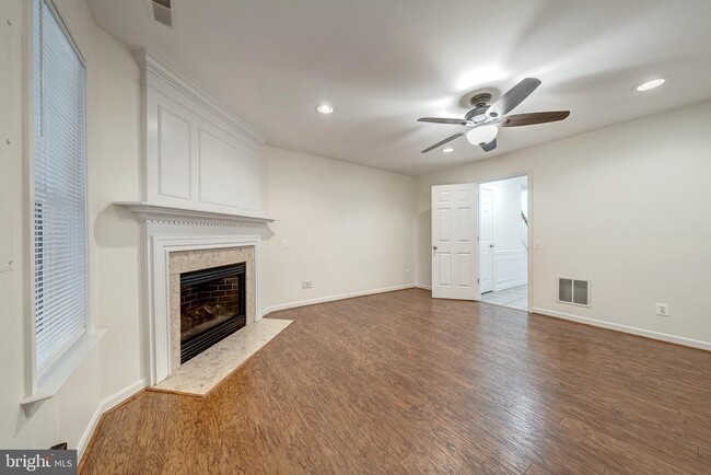 Building Photo - 13961 Gill Brook Ln