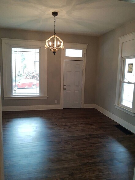 Building Photo - 428 N Zane Hwy