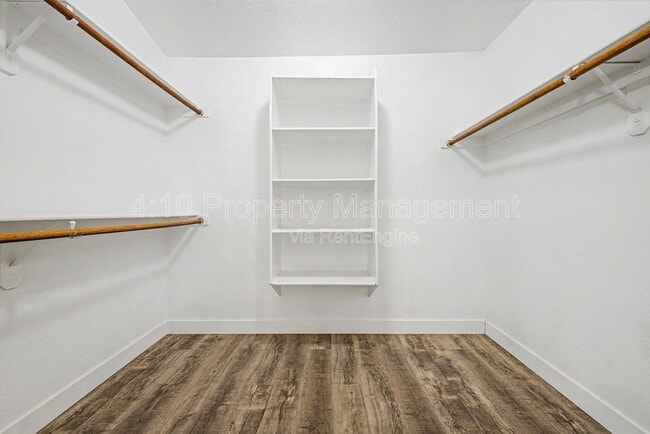 Building Photo - 3296 E Warbler Rd
