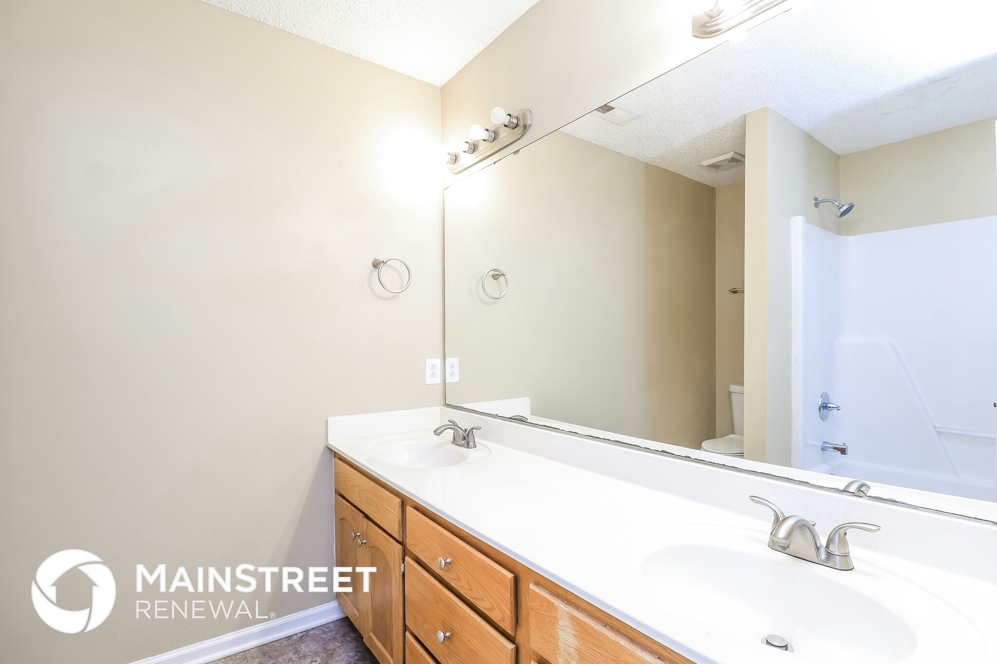 Building Photo - 5907 Bridgeway Dr