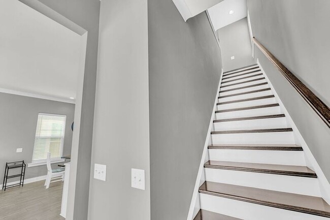 Building Photo - 1658 Indy Dr