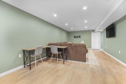 Building Photo - "Spacious 5-Bedroom Home with 3 Full Baths...