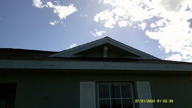 Building Photo - Available in April! Nice 3/2/2 Across From Jim Jeffers Park and Oasis North School