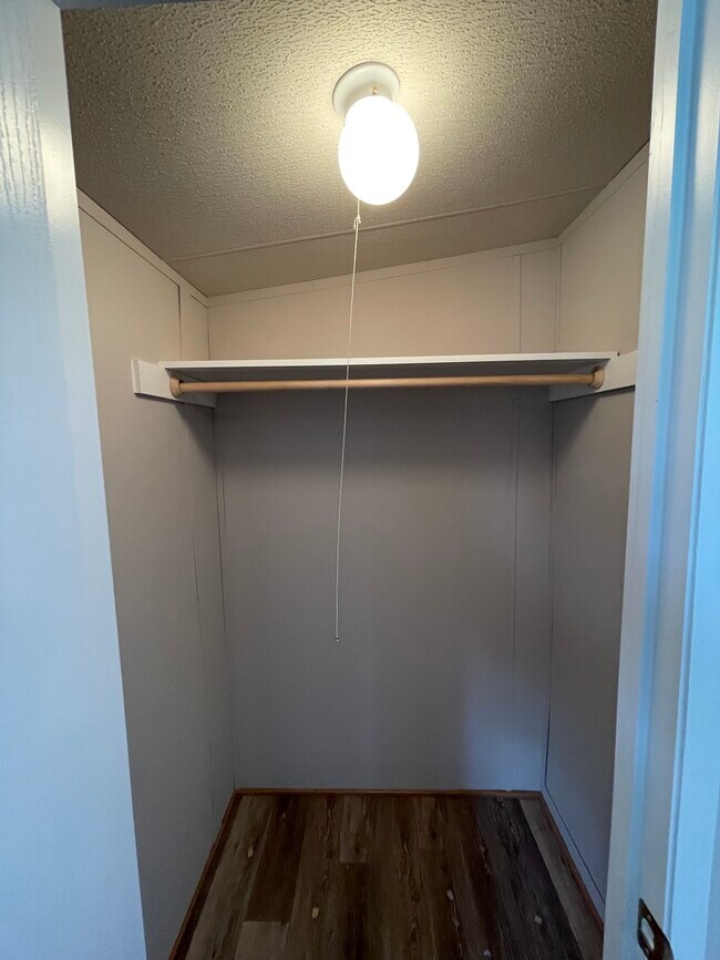Building Photo - 117 Oldfield Cir