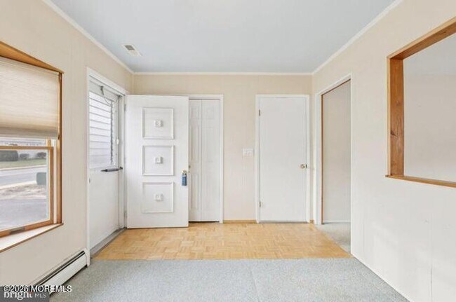 Building Photo - 192 Charlotteville Dr S
