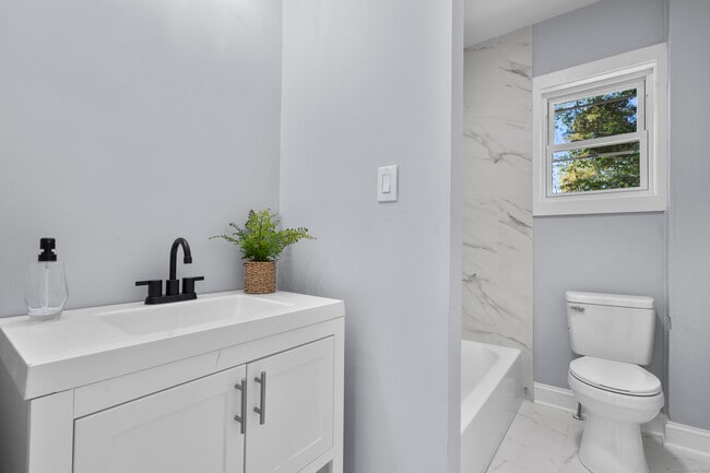 Building Photo - 7 Devotion Rd