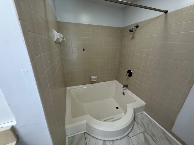 Building Photo - 3609 Juneau Rd