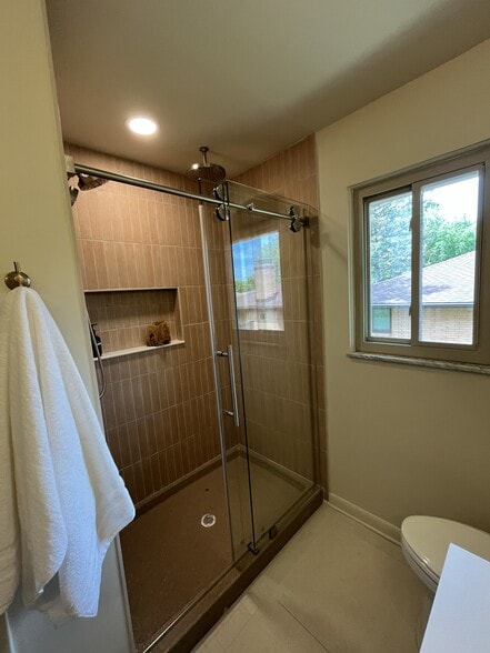 Building Photo - 2740 Sonata Dr