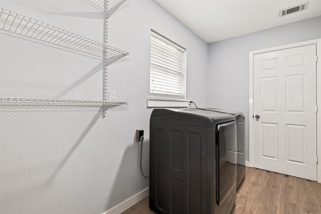 Building Photo - 9670 Judalon Ln