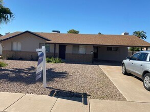 Building Photo - 3326 S Country Club Way