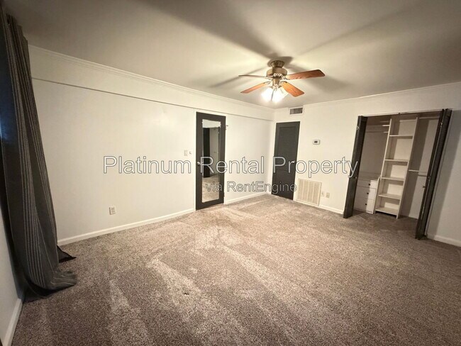 Building Photo - 870 Glendale Terrace NE