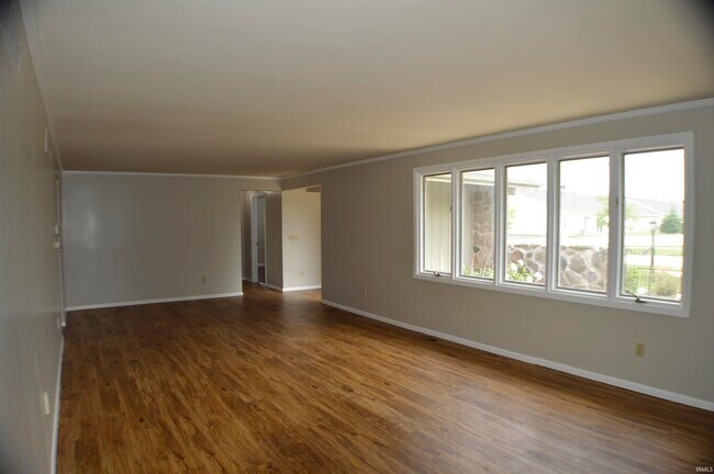 Building Photo - 805 Candlewood Way
