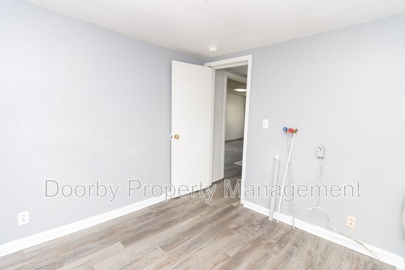 Building Photo - 966 Beason Dr