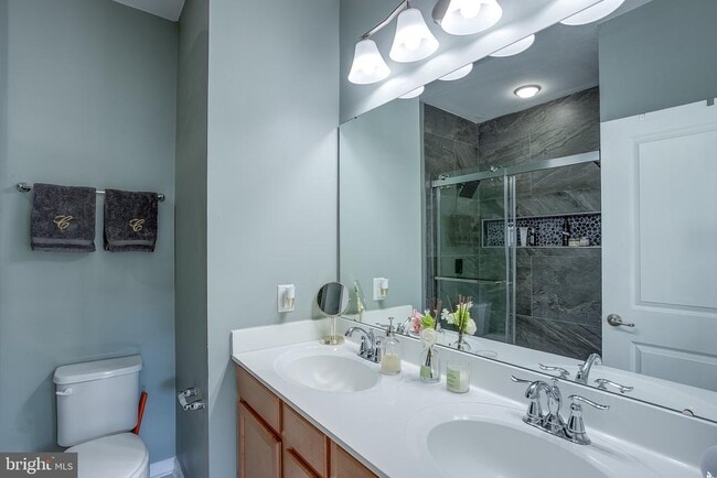 Building Photo - 14 Tylers Ct