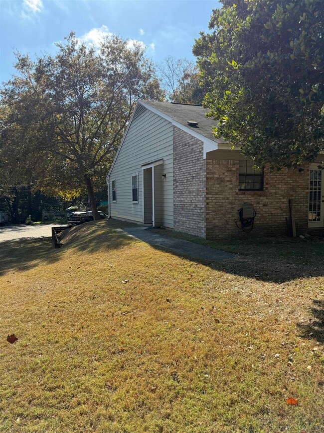 Building Photo - 1591 Misty Garden Way