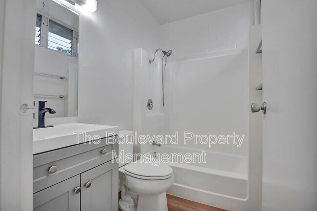 Building Photo - 95-045 Hokuiwa St