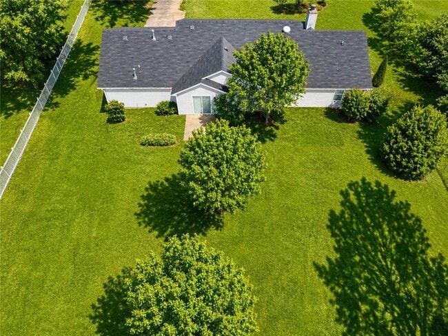 Building Photo - 108 Greenleaf Dr
