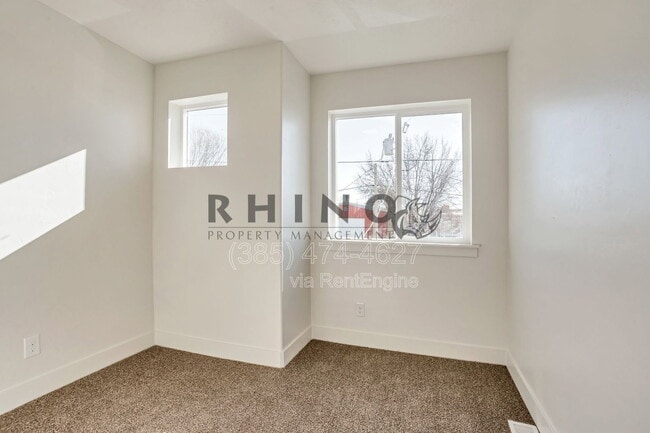 Building Photo - 834 Lennox St