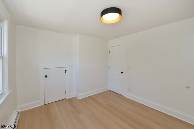 Building Photo - 244 Van Winkle Ave