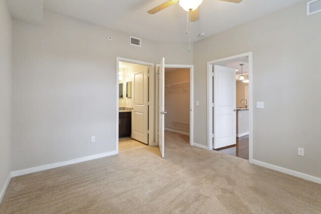 Building Photo - 3615 High Ridge Rd