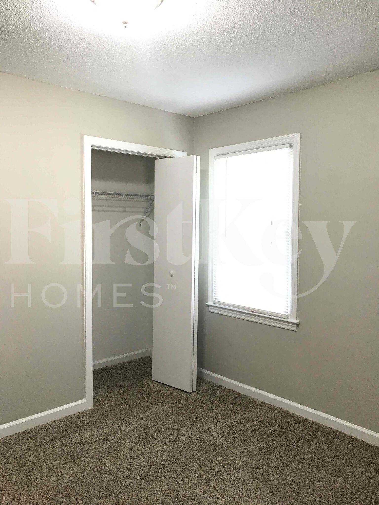 Building Photo - 141 Ponderosa Dr