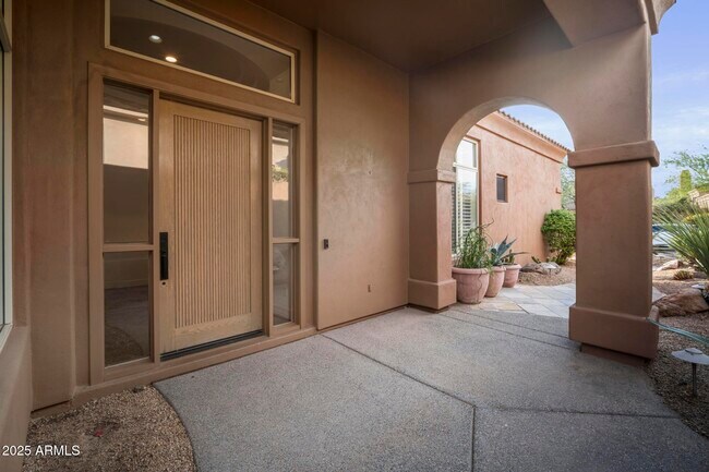 Building Photo - 9359 E Cavalry Dr
