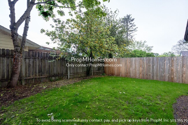 Building Photo - Well-Designed 1-Bedroom Duplex in Vibrant ...