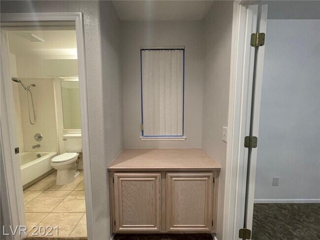 Building Photo - 4817 Crimson Glory Ln