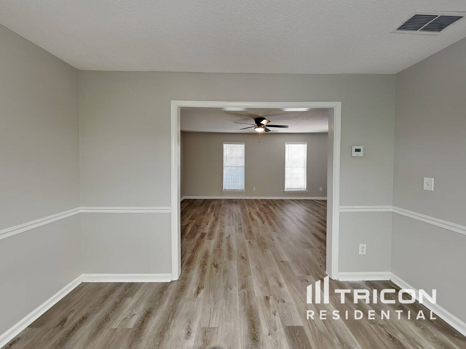 Building Photo - 10587 Village Trail