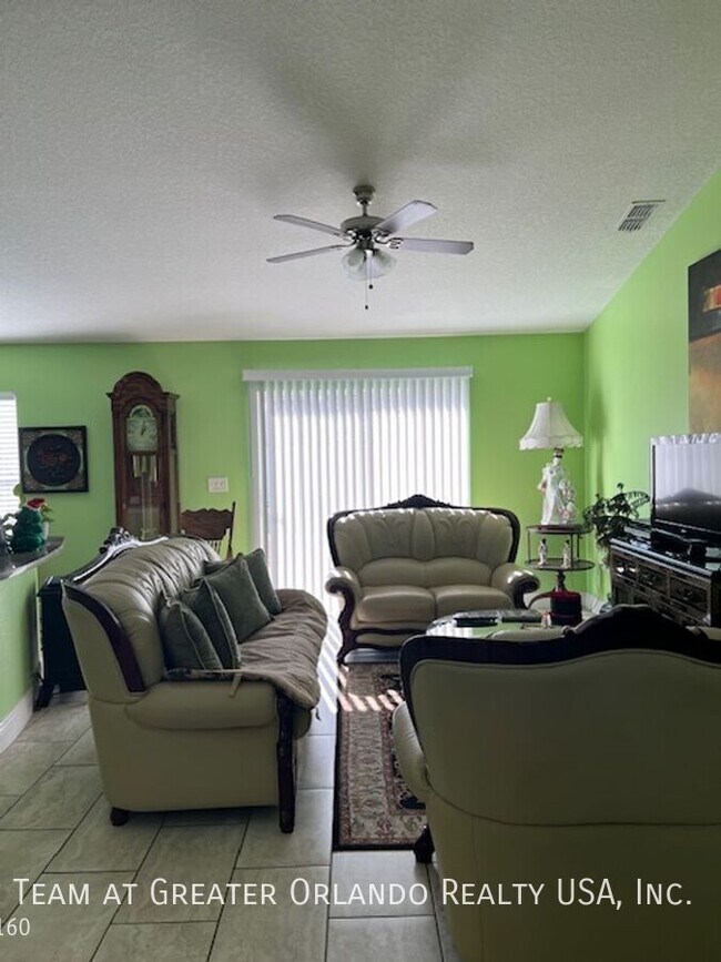 Building Photo - 197 Maple Dr