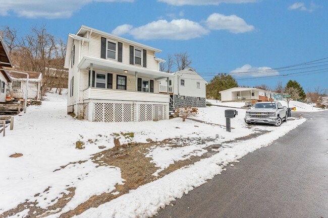 Building Photo - 911 Montrose Ave