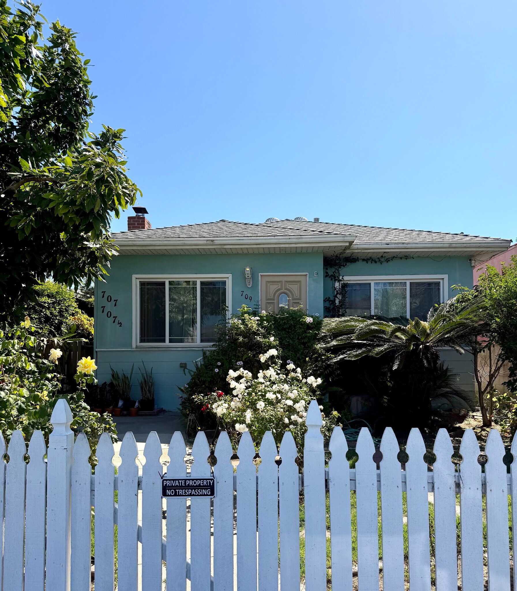 Building Photo - 707 Sartori Ave