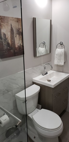 Nice fixtures - 443 E 141st St