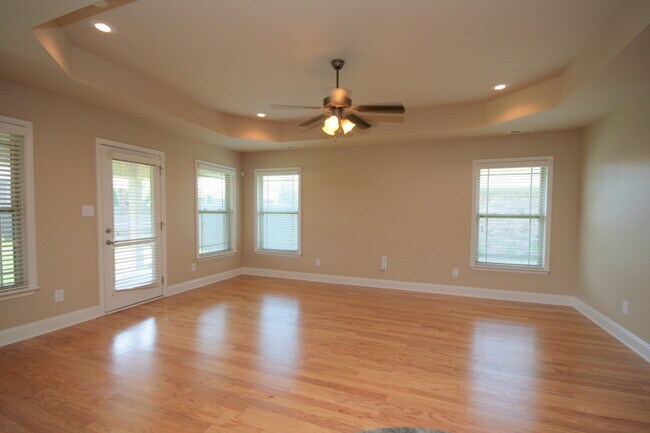 Building Photo - 239 Healey Dr